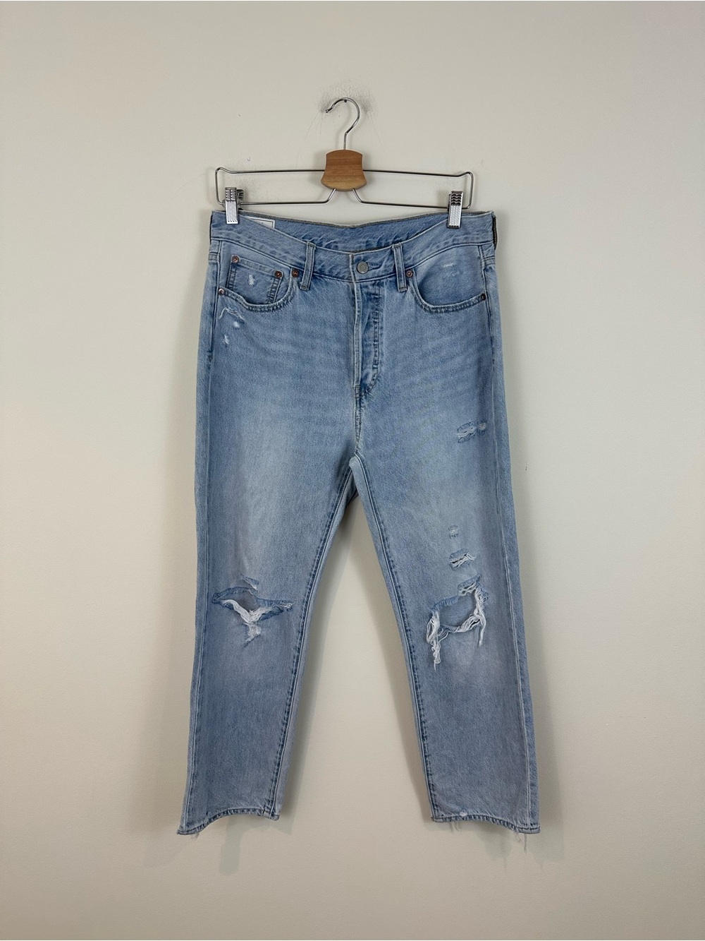 Gap Light Wash Boyfriend Mid Rise Jeans Distressed Size 28 Women's